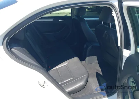 2017 Volkswagen Jetta 1.4T Se z USA, uszkodzony, nr VIN 3VWDB7AJ7HM207938